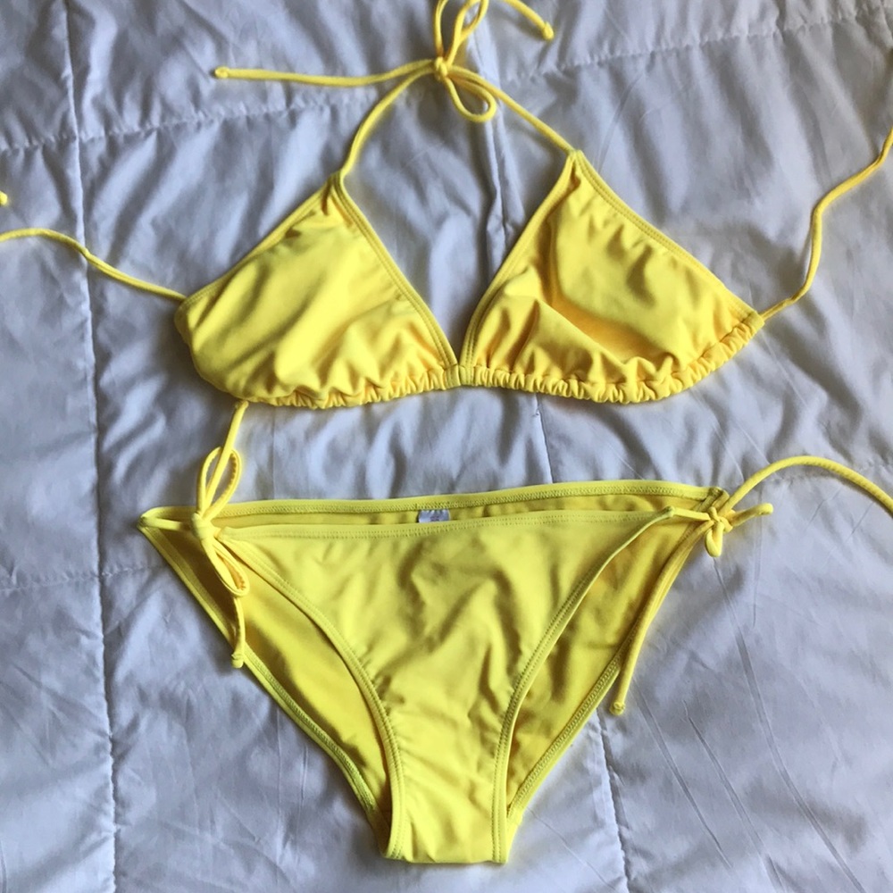 yellow triangle top bikini set💛☀️